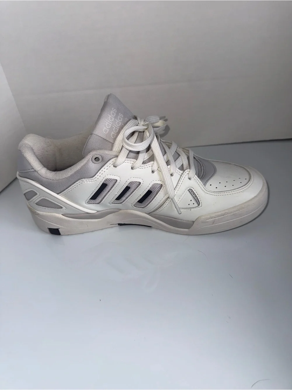 ADIDAS MIDCITY leather upper low top basketball dad sneaker 10